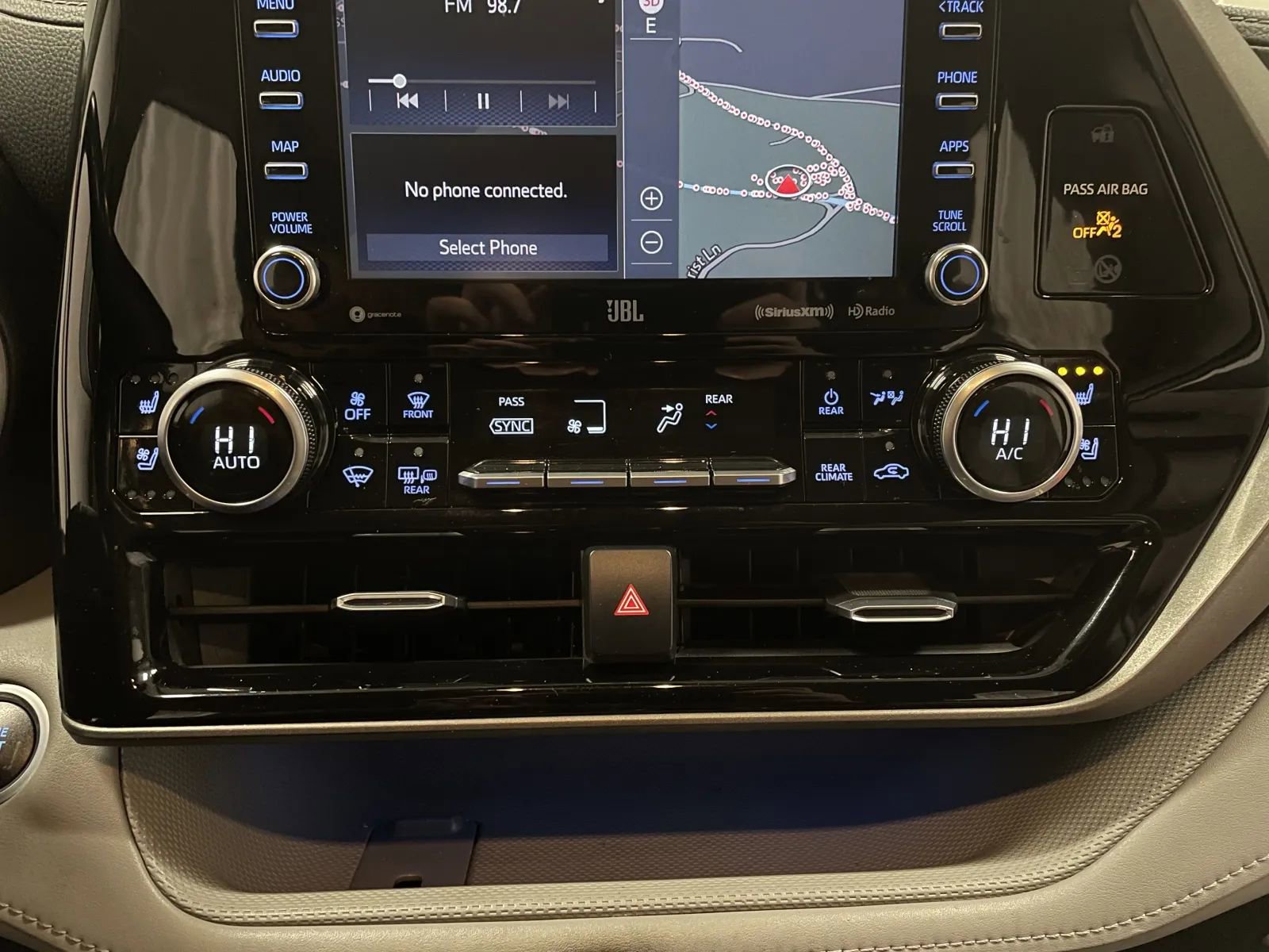 Used 2020 Toyota Highlander Limited image 33