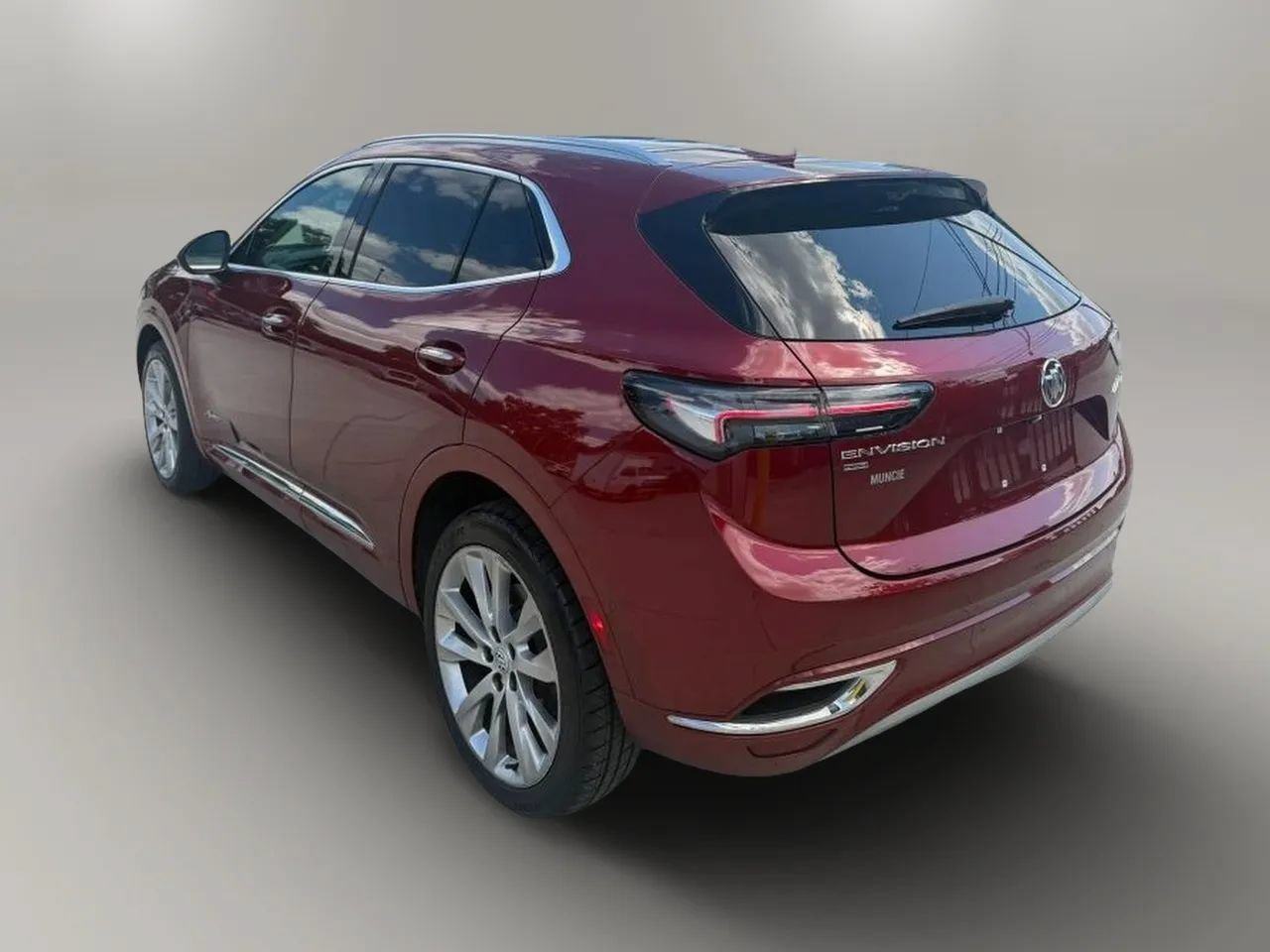Used 2022 Buick Envision Avenir w/ Technology Package II AWD/4WD image 4