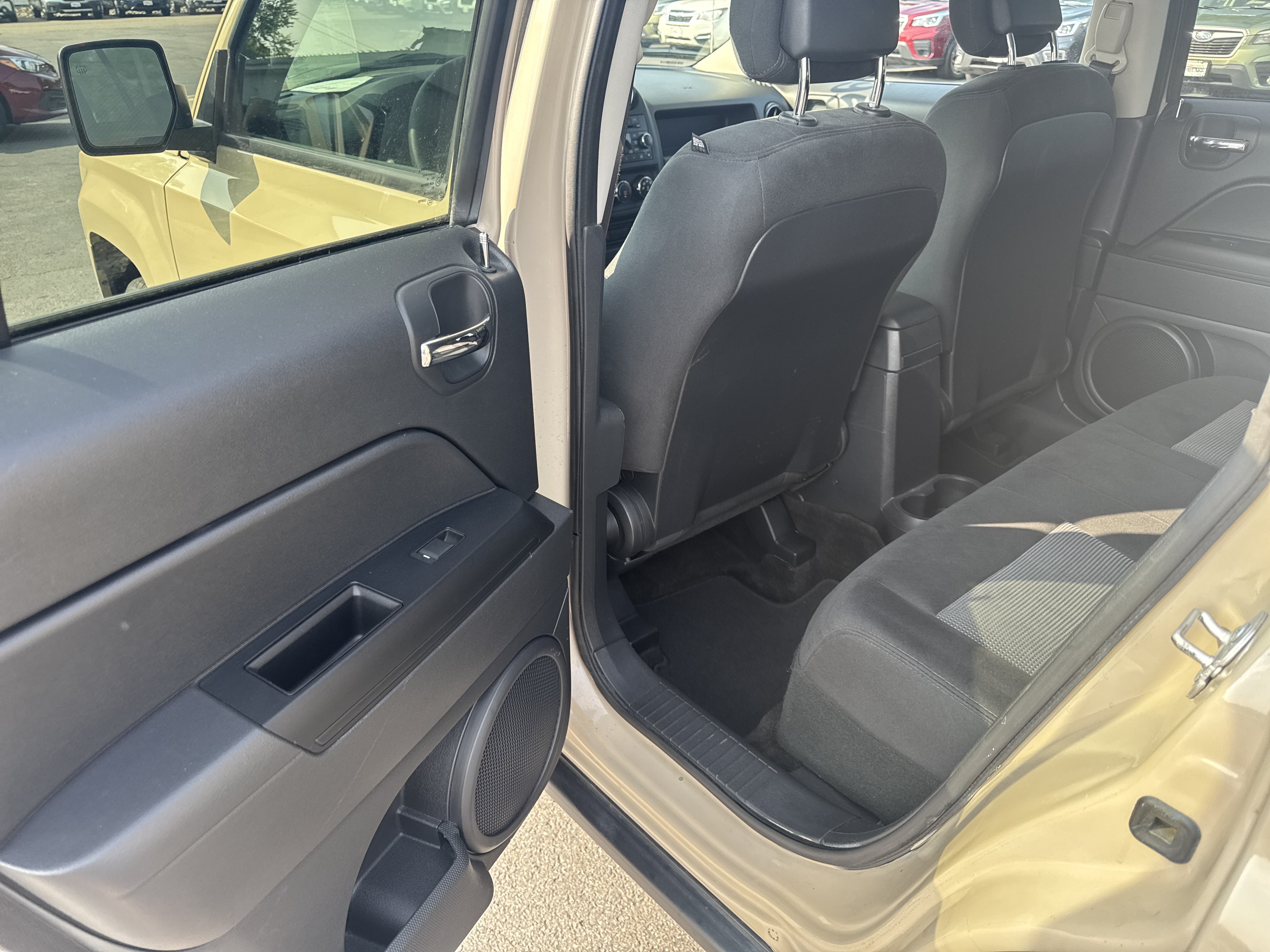Used 2017 Jeep Patriot Sport w/ Power Value Group FWD image 16