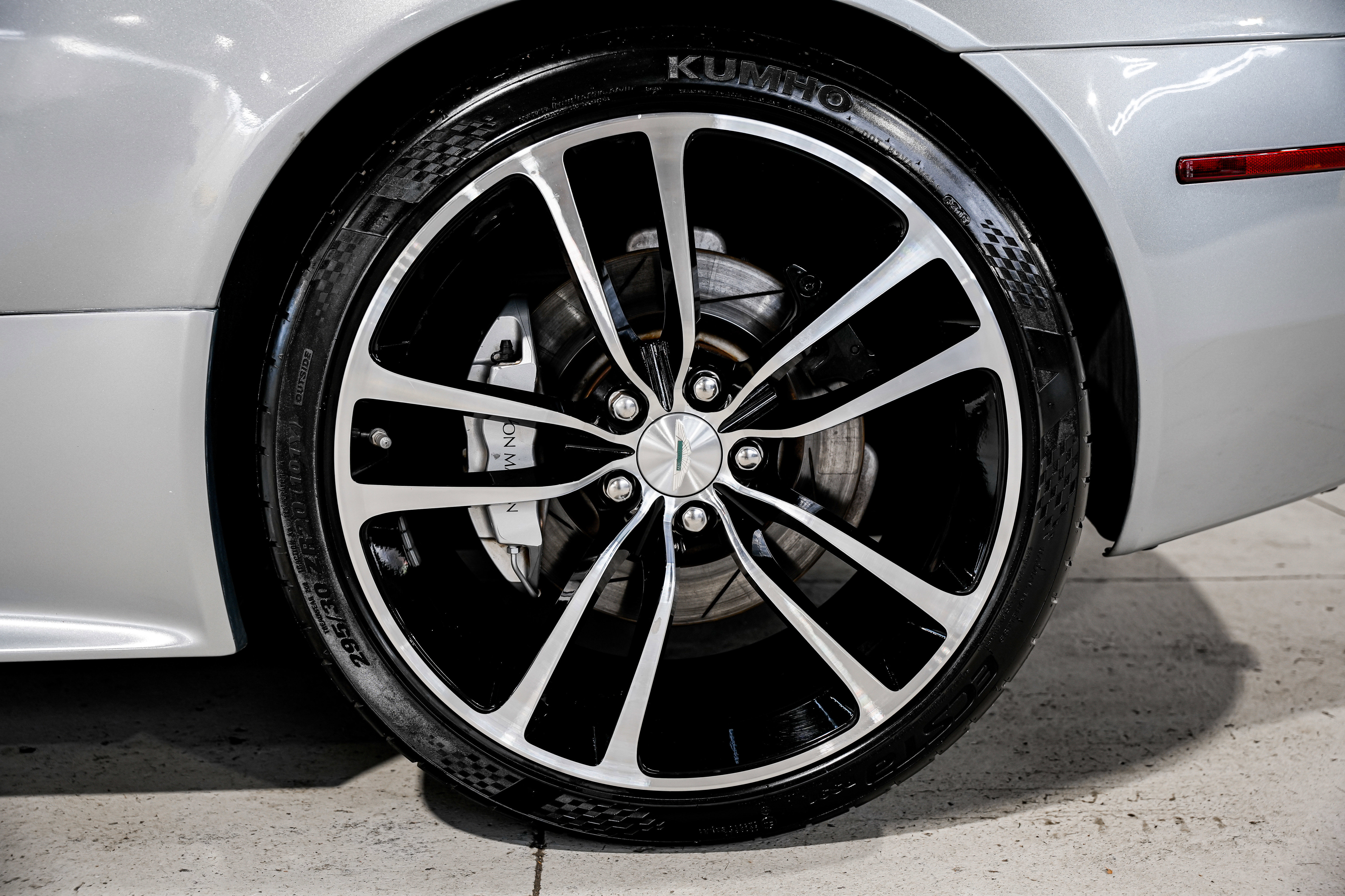 Used 2007 Aston Martin DB9 Volante image 40