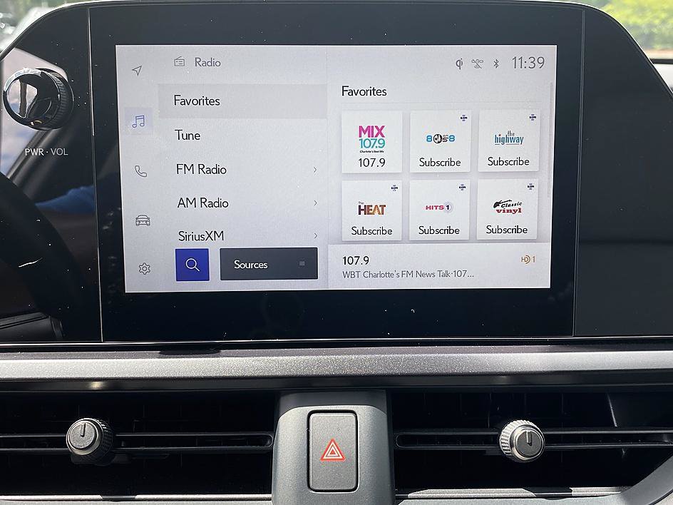 Used 2025 Lexus UX 300h FWD image 15
