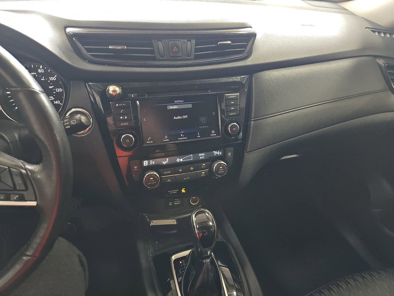 Used 2018 Nissan Rogue SV image 18