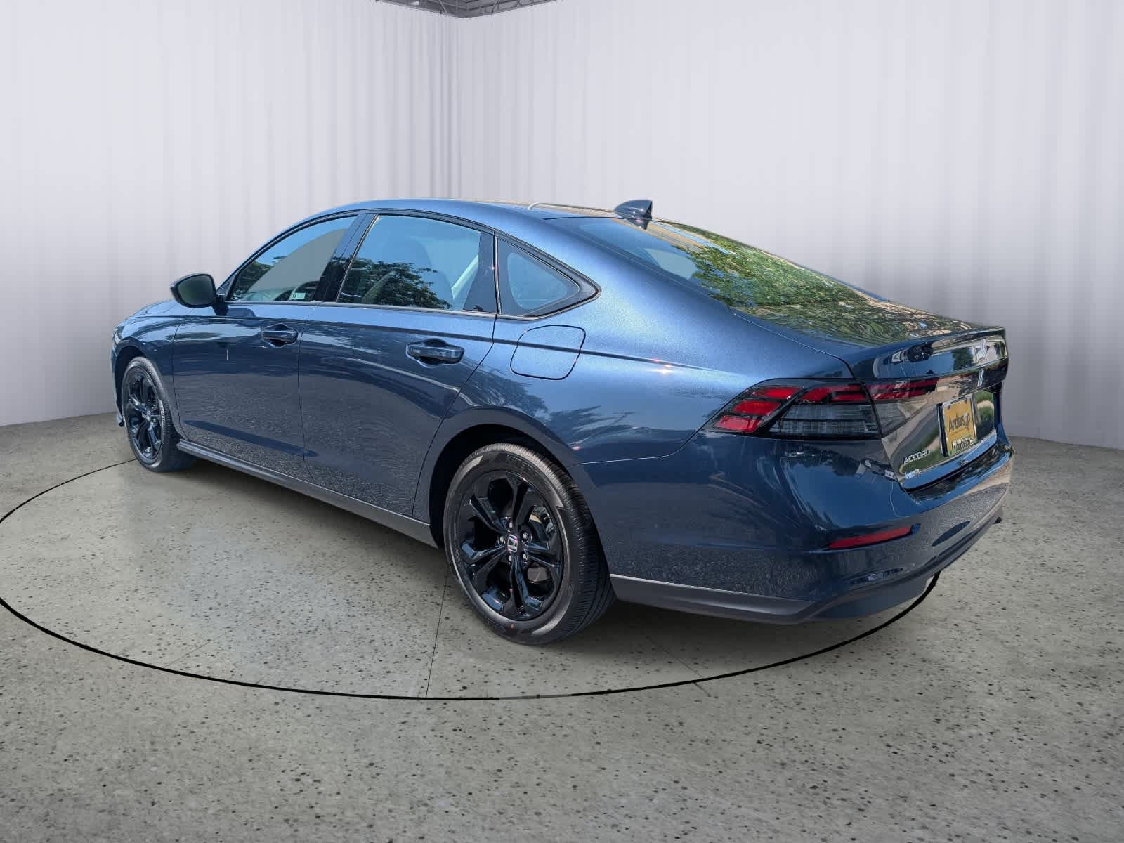 Certified 2025 Honda Accord SE image 5