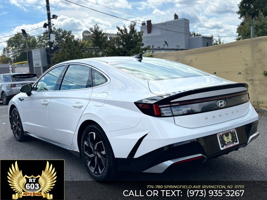 Used 2024 Hyundai Sonata SEL FWD image 4