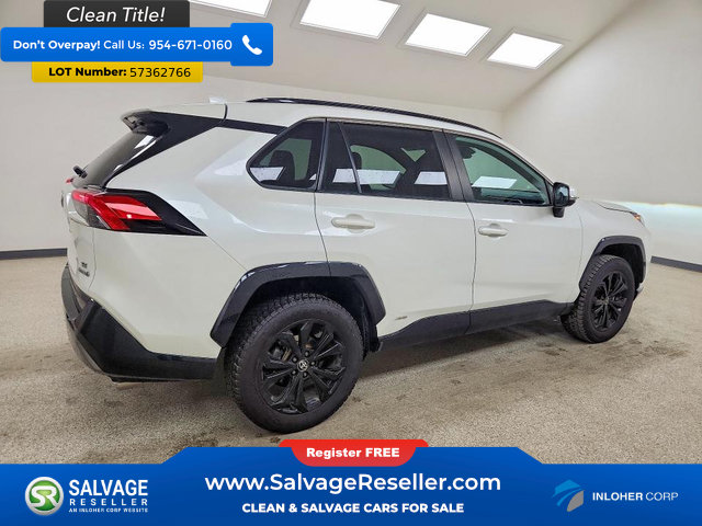 Used 2022 Toyota RAV4 SE w/ Convenience Package AWD/4WD image 4