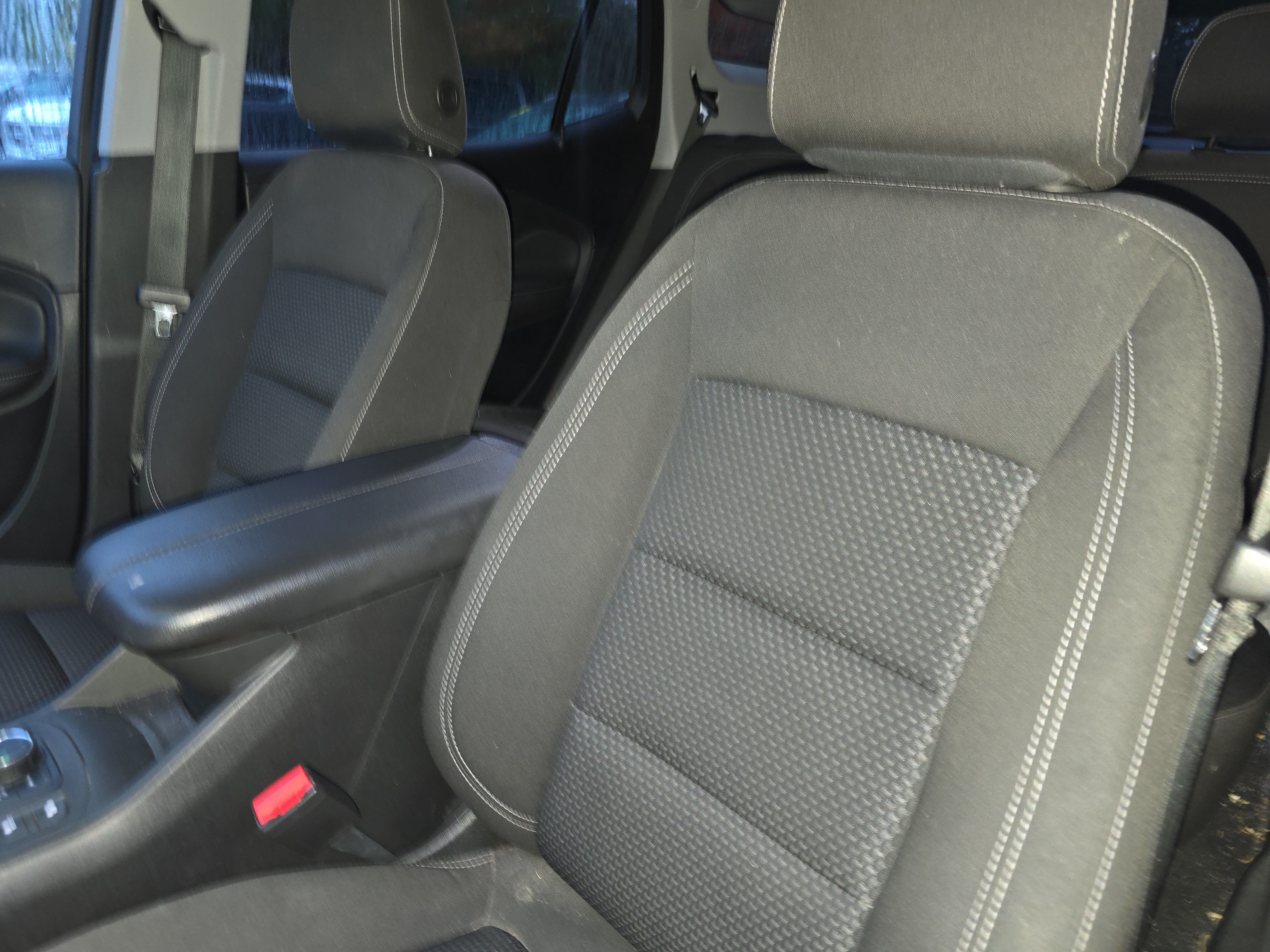 Used 2023 GMC Terrain SLE w/ Driver Convenience Package AWD/4WD image 12