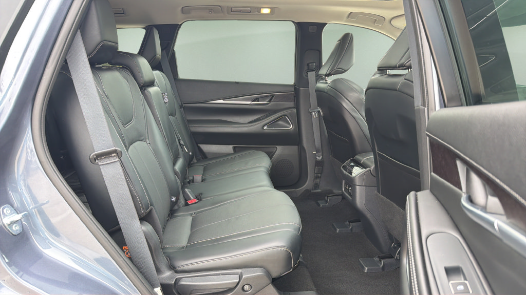 Used 2023 INFINITI QX60 Sensory AWD/4WD image 26