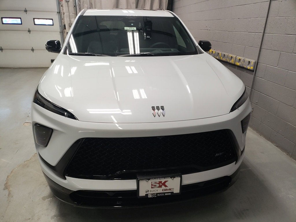 New 2026 Buick Enclave Sport Touring w/ Power Package image 6