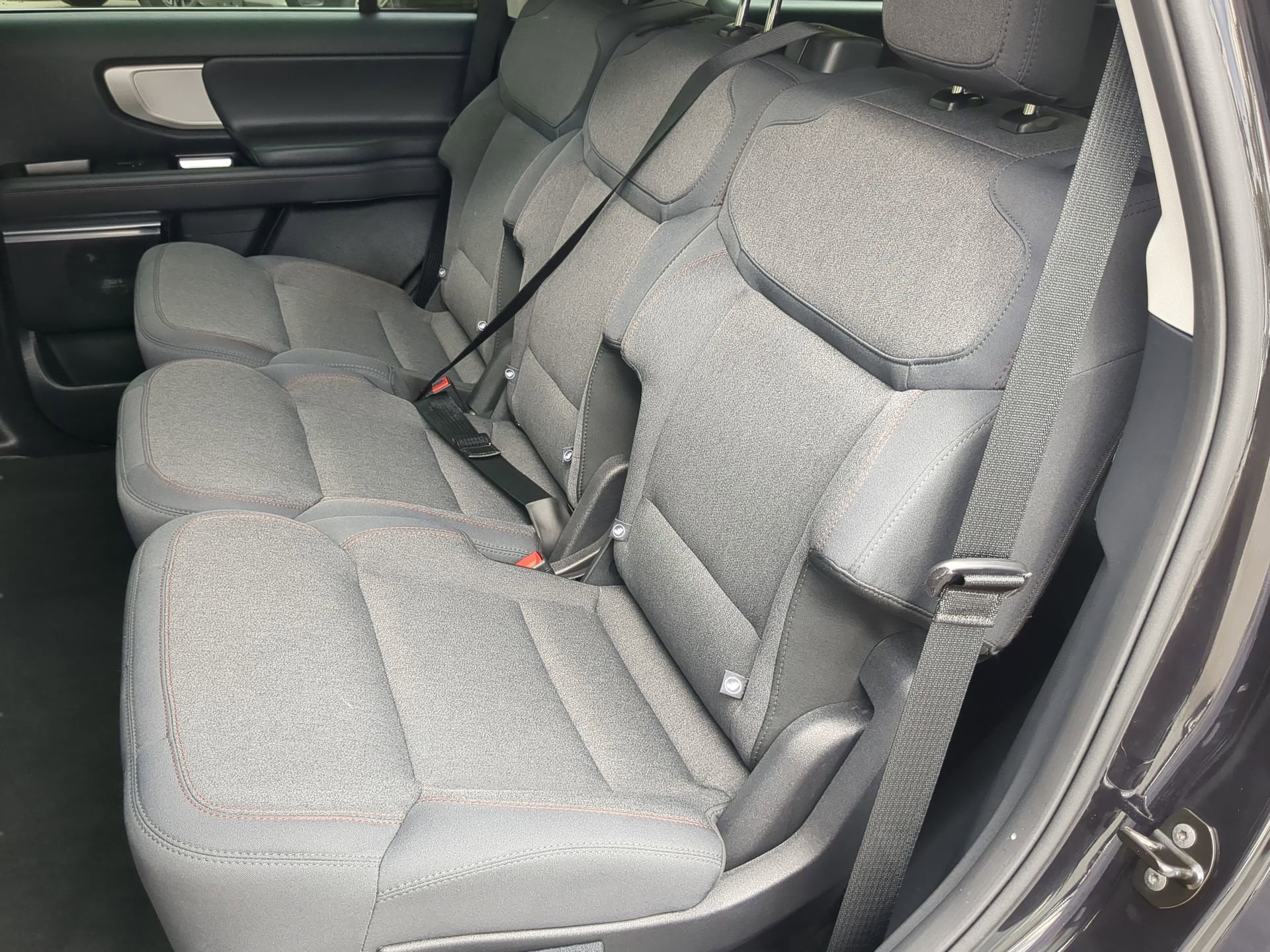 Certified 2025 Ford Expedition Active image 47