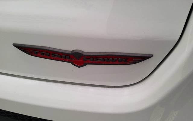Used 2025 Jeep Compass Trailhawk AWD/4WD image 40