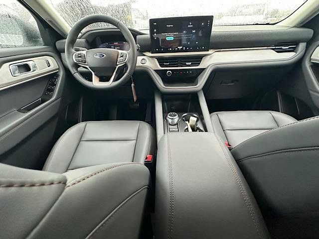 New 2026 Ford Explorer Active w/ Active Comfort Package image 14