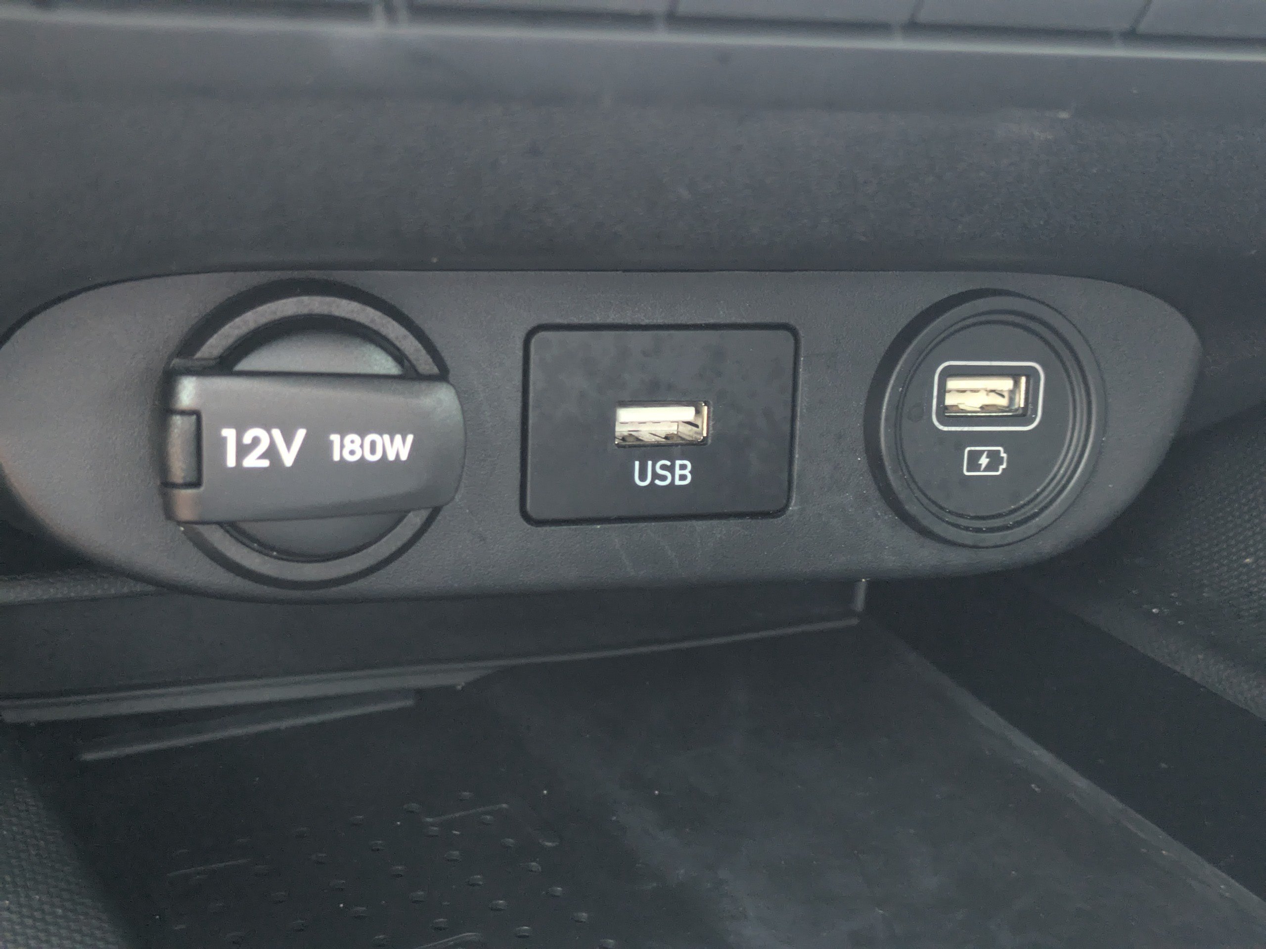 Used 2023 Hyundai Elantra Limited FWD image 32