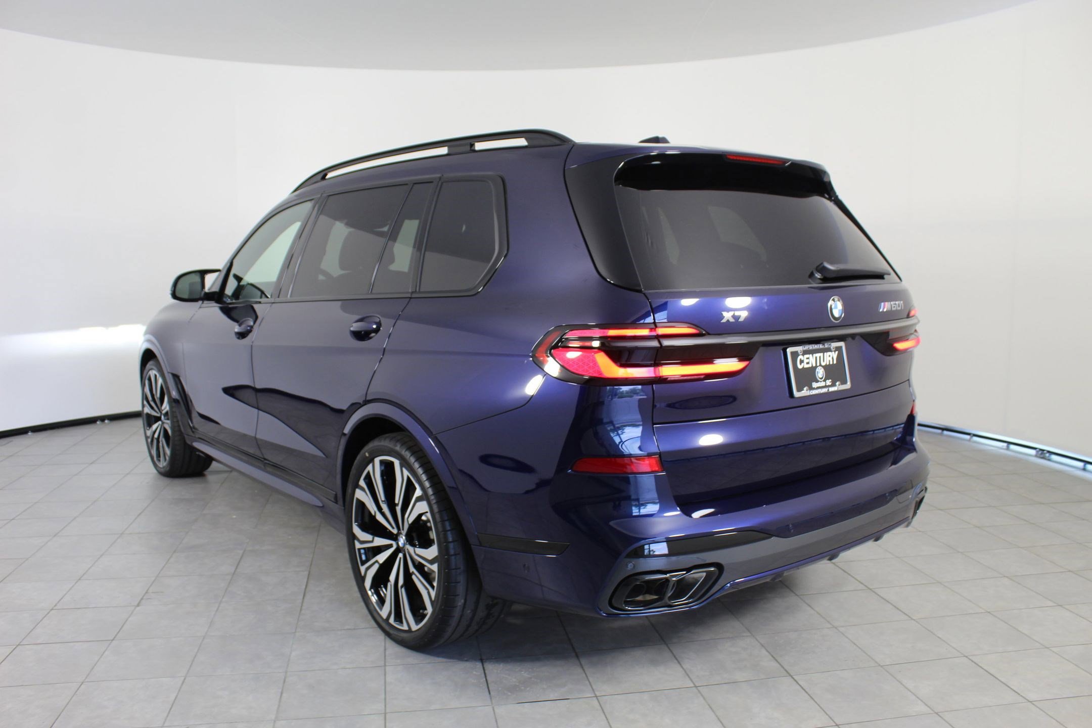 New 2026 BMW X7 M60i image 3