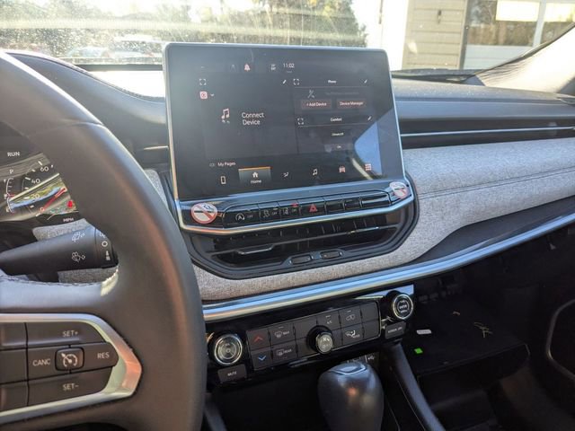 Used 2024 Jeep Compass Latitude image 16