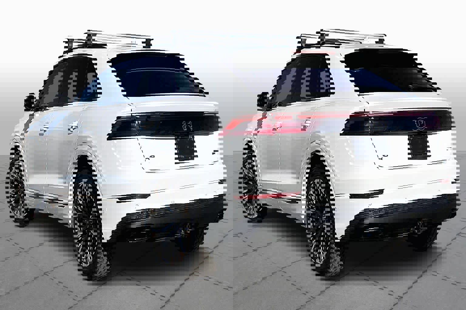 Used 2025 Audi Q8 Premium Plus image 12