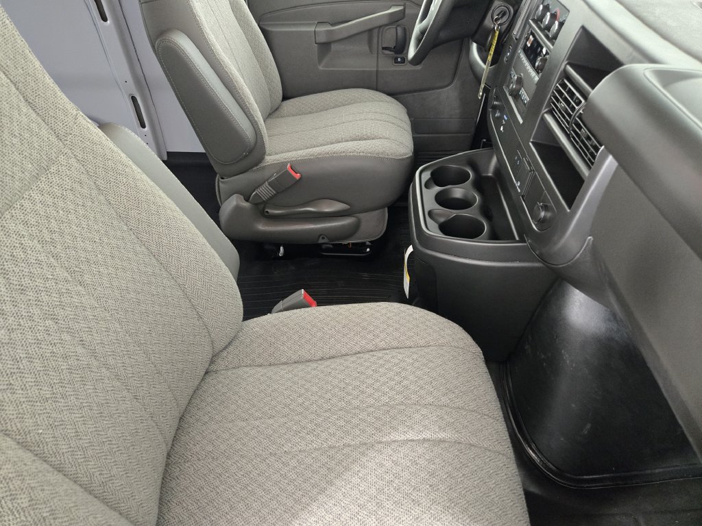 New 2026 Chevrolet Express 2500 w/ Communications Package RWD image 16