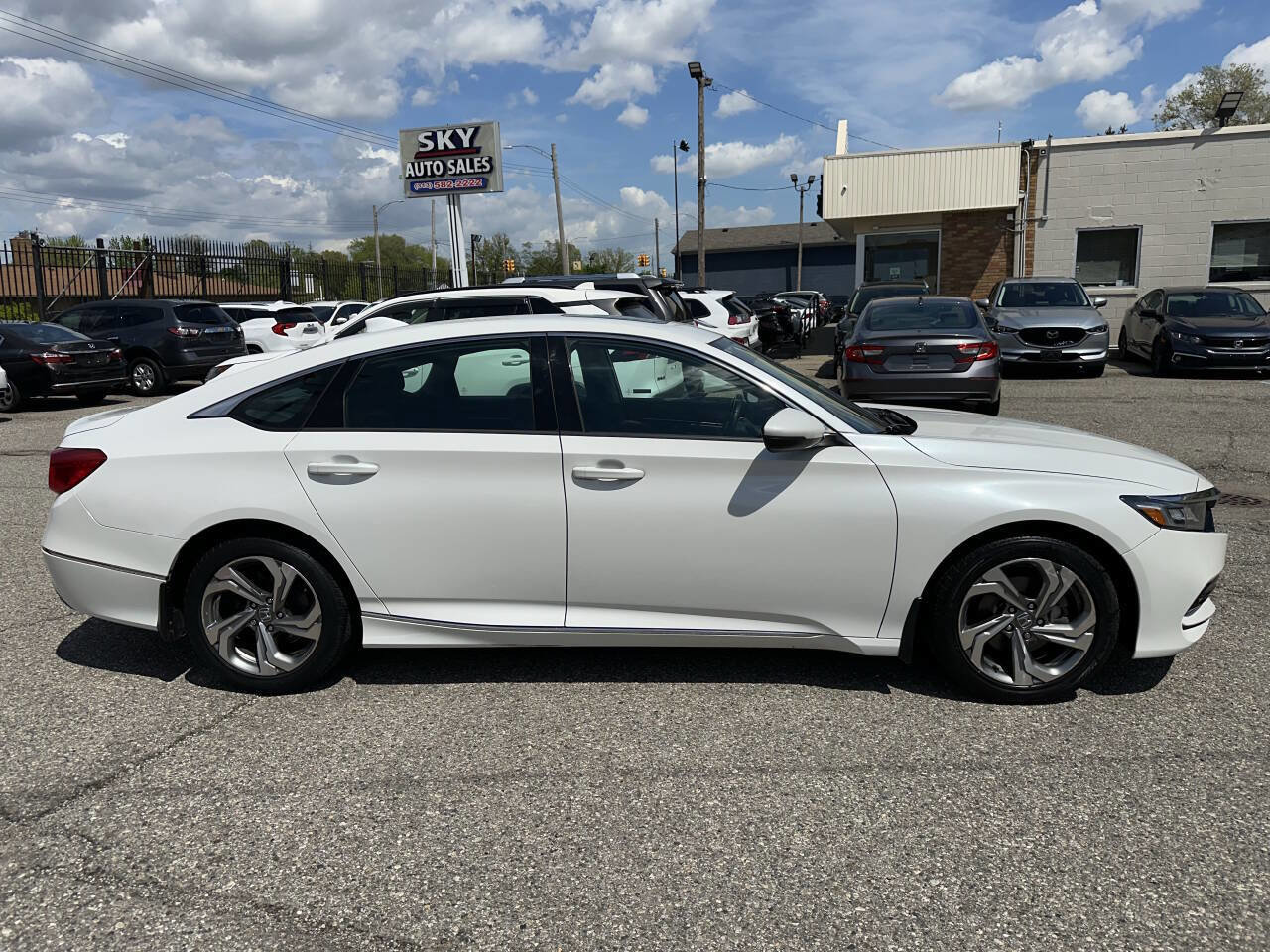 Used 2018 Honda Accord EX-L image 8