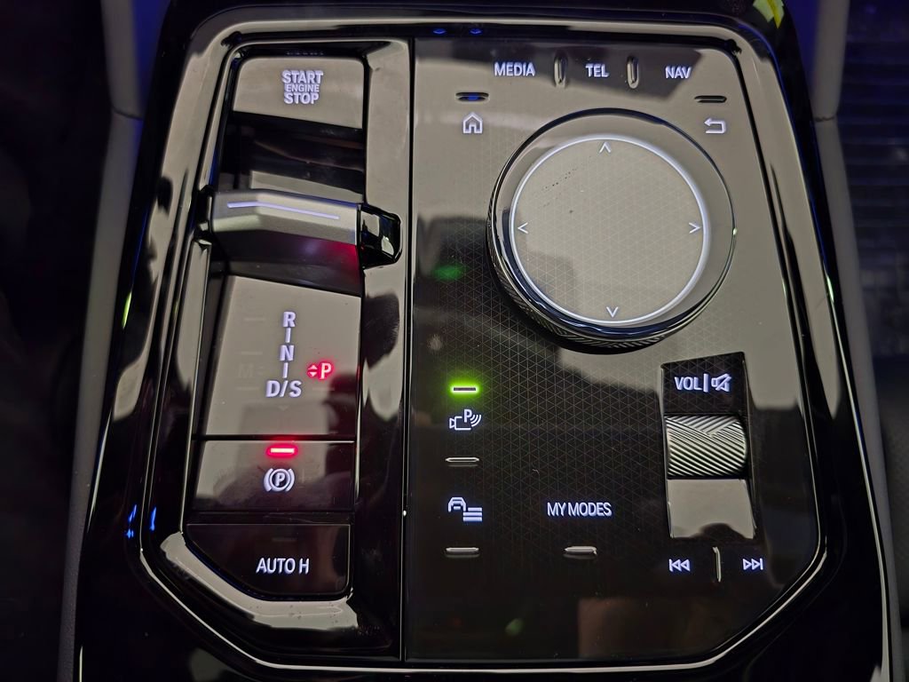 New 2026 BMW 530i xDrive w/ M Sport Package image 16