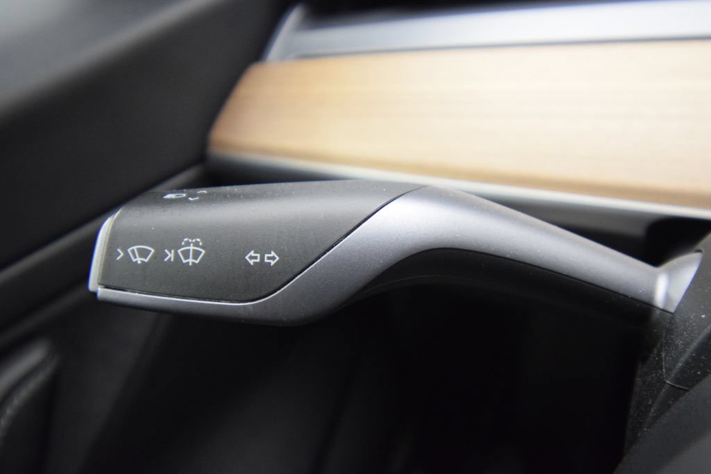 Used 2020 Tesla Model 3 Standard Range Plus RWD image 36