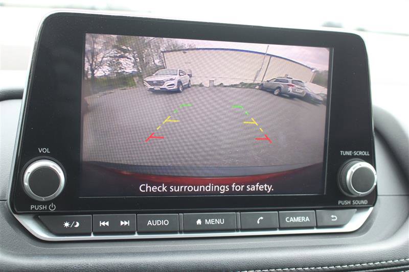 Used 2023 Nissan Rogue S image 15