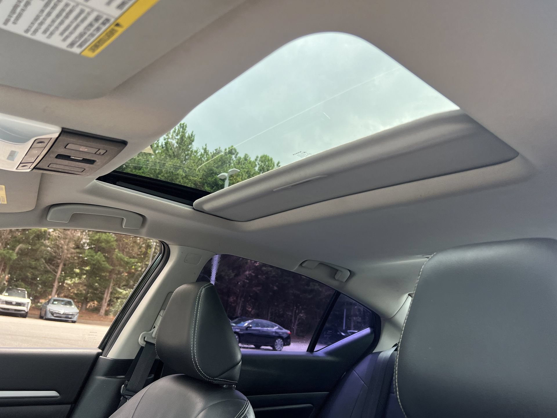 Used 2019 Nissan Altima 2.5 Platinum AWD/4WD image 13
