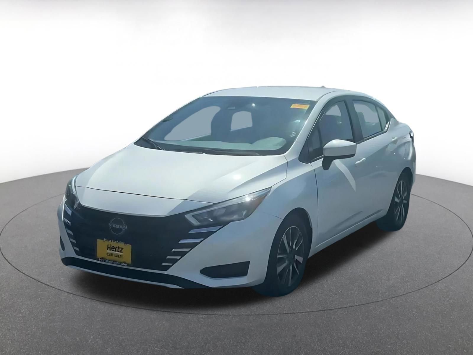 Used 2025 Nissan Versa SV image 7