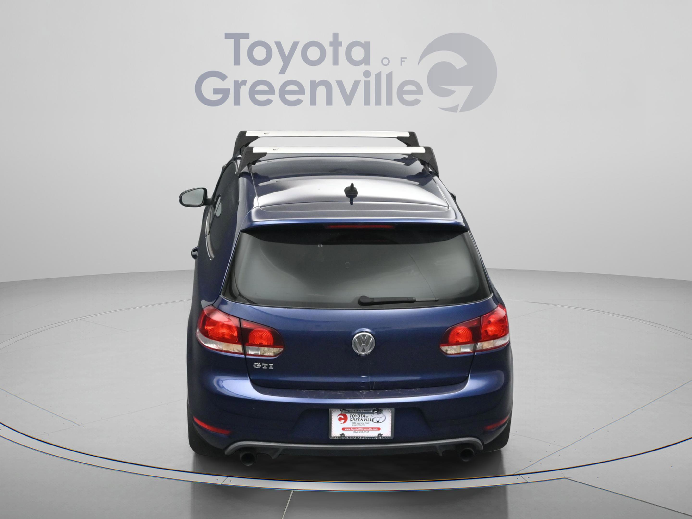 Used 2012 Volkswagen Golf 2-Door FWD image 11