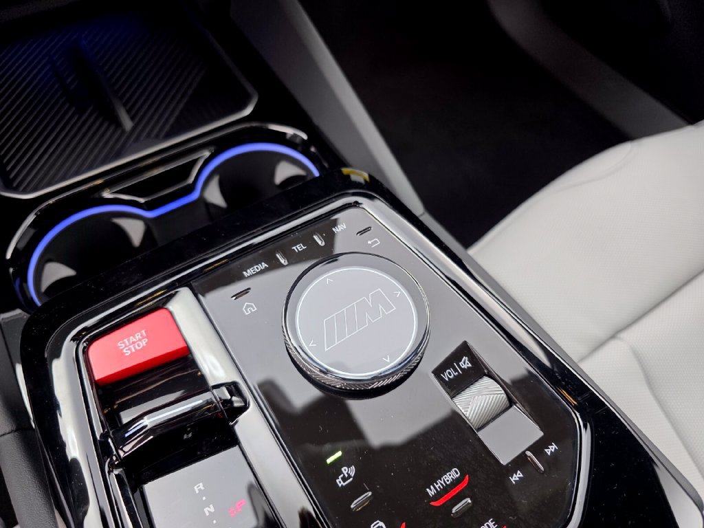 New 2026 BMW M5 Touring AWD/4WD image 20