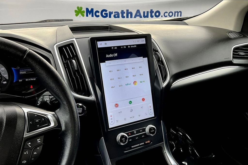 Used 2023 Ford Edge Titanium image 10