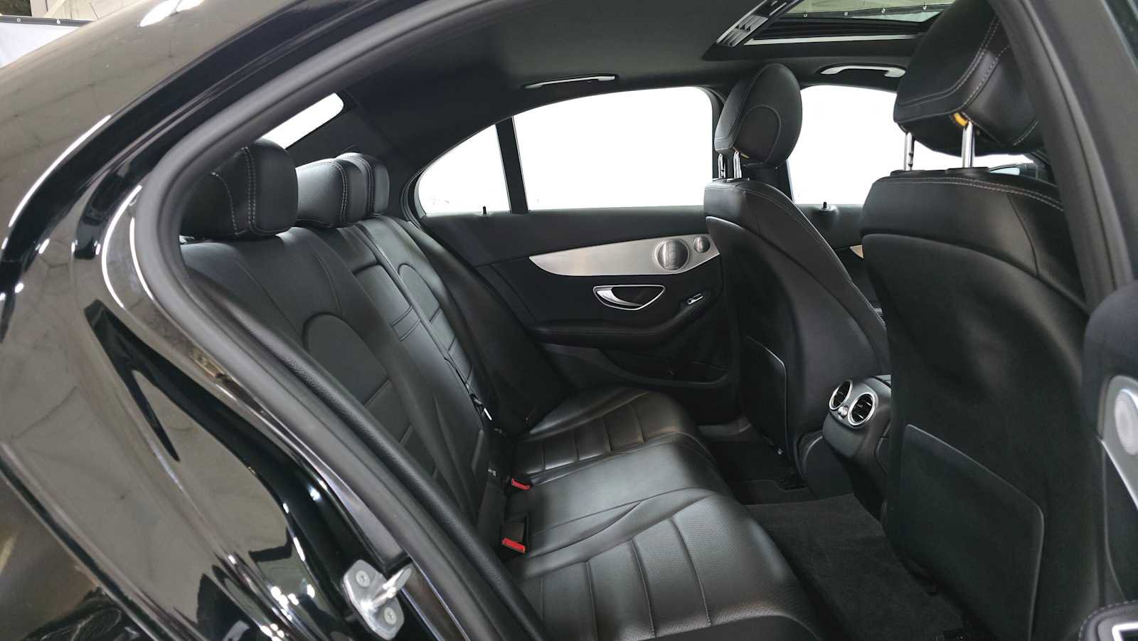 Used 2018 Mercedes-Benz C 300 Sedan image 12