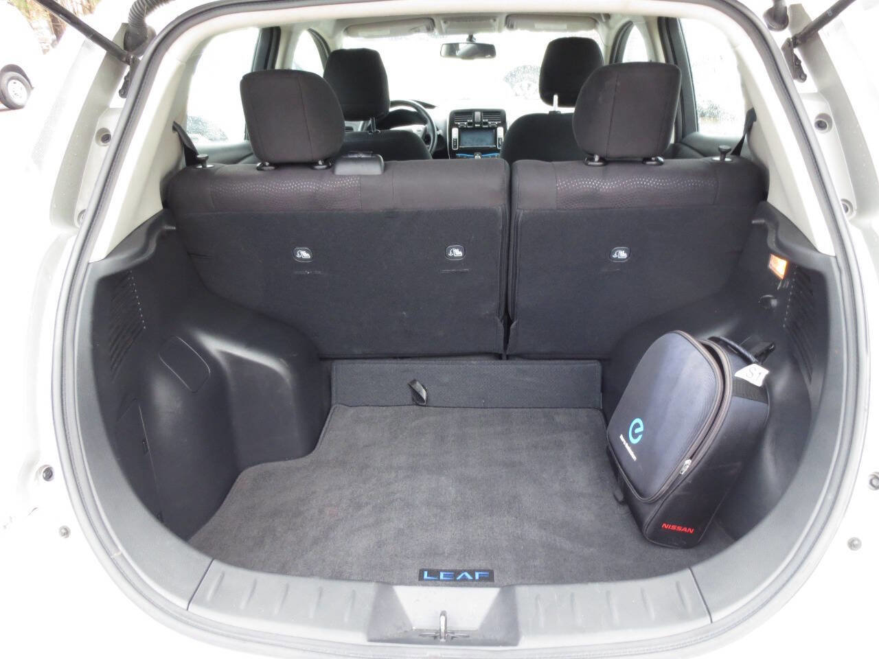 Used 2016 Nissan Leaf SV image 6