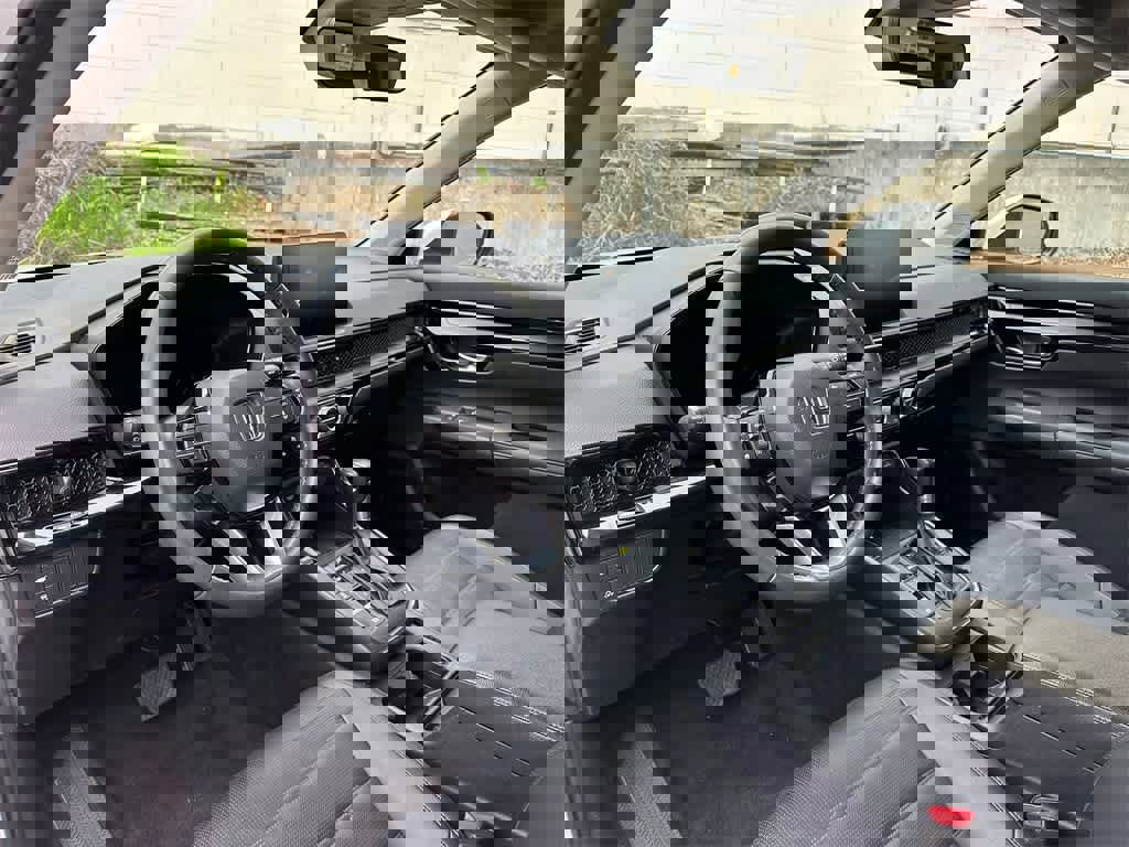 Used 2024 Honda CR-V EX-L image 2