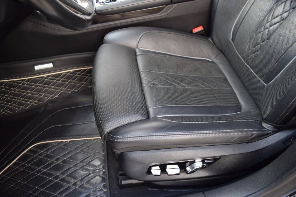 Used 2018 BMW ALPINA B7 xDrive w/ Luxury Rear Seating Package AWD/4WD image 40