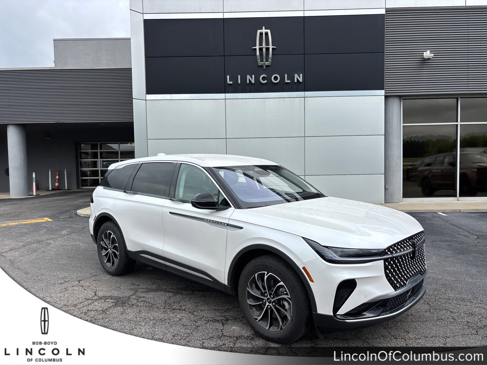 New 2026 Lincoln Nautilus Premier AWD/4WD image 1
