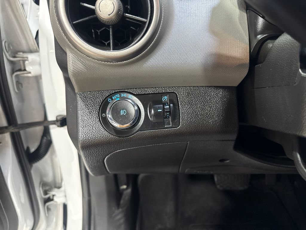 Used 2015 Chevrolet Sonic LTZ FWD image 13