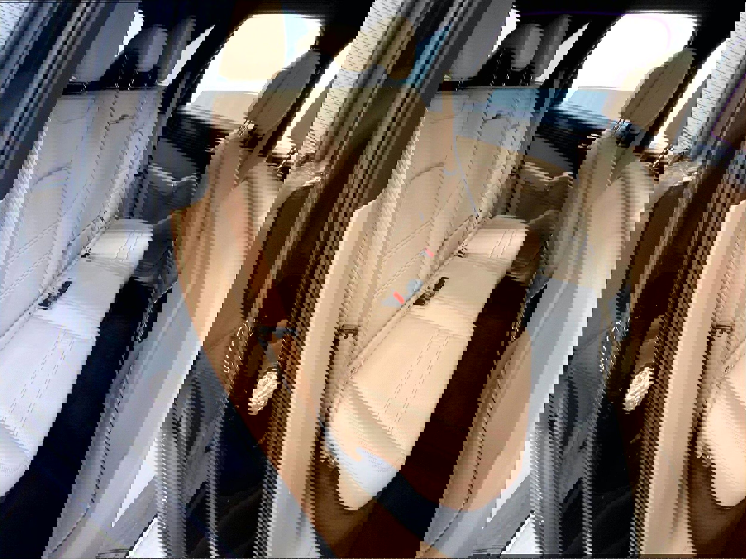 Used 2023 Porsche Cayenne Platinum Edition image 22