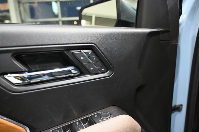 Used 2025 GMC Canyon Denali image 30