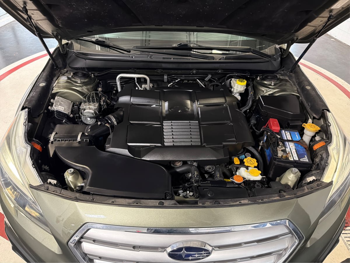 Used 2017 Subaru Outback 3.6R Limited AWD/4WD image 11