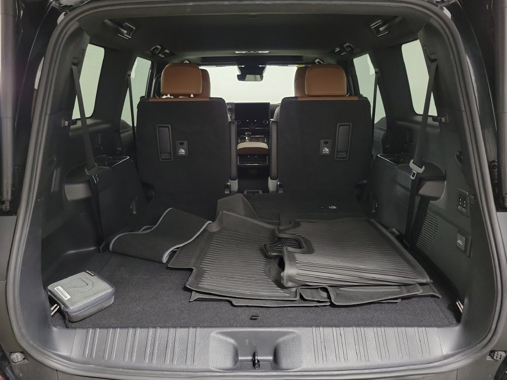 Used 2024 Lexus GX 550 w/ Accessory Package (Z1) AWD/4WD image 7