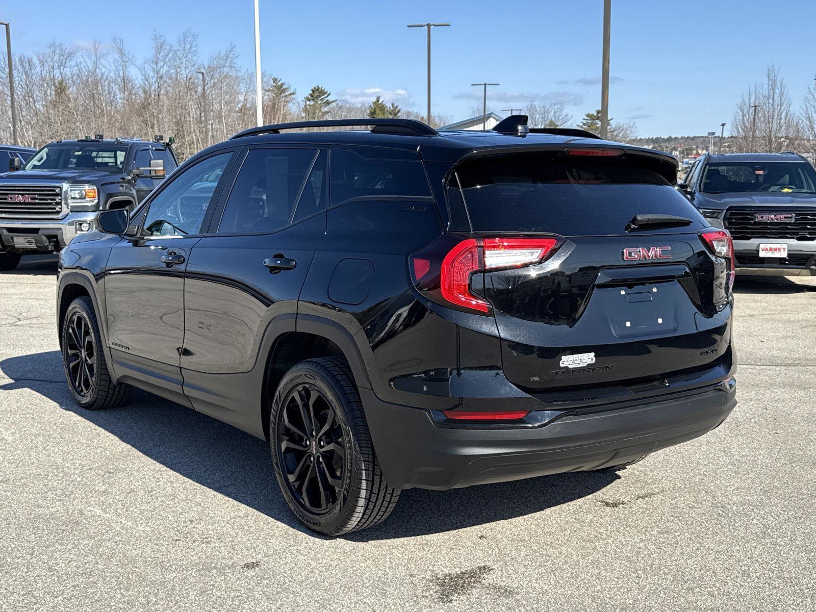 Used 2022 GMC Terrain SLE w/ Driver Convenience Package image 7