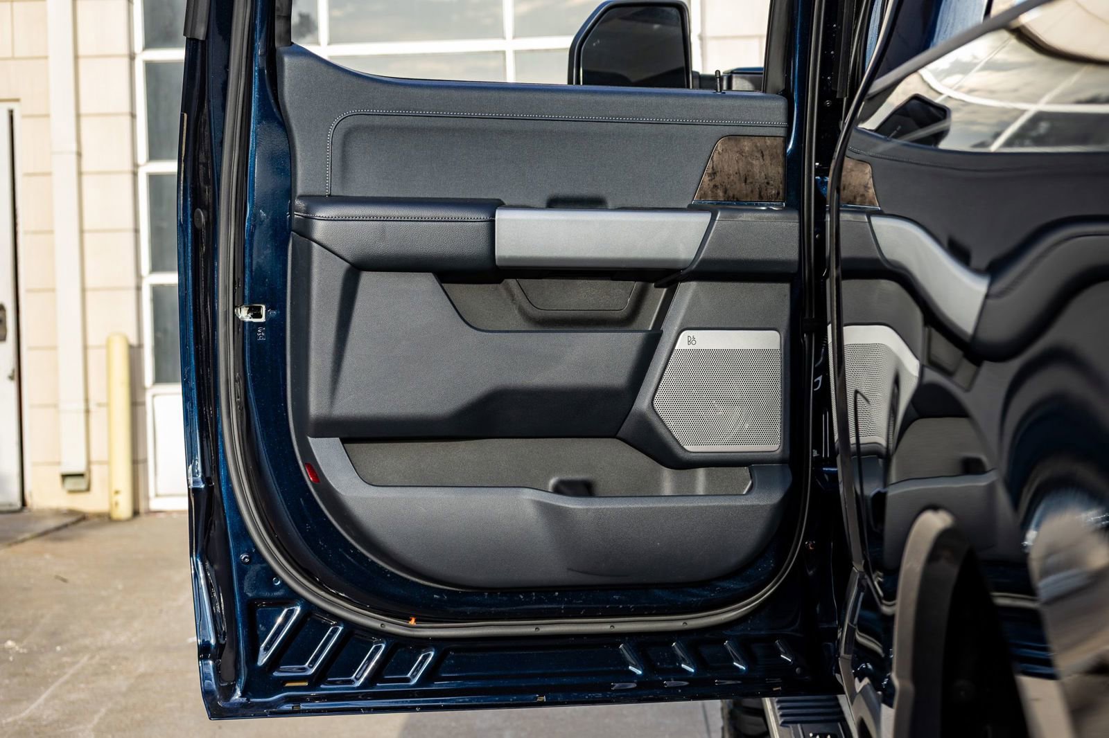 Used 2024 Ford F250 Lariat w/ Lariat Ultimate Package image 38