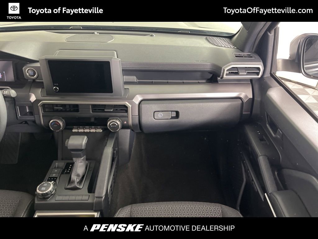 Certified 2025 Toyota 4Runner SR5 AWD/4WD image 18