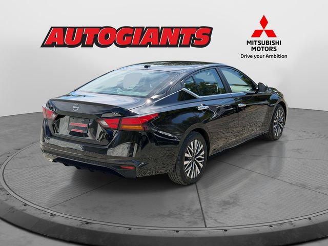 Used 2024 Nissan Altima 2.5 SV FWD image 4