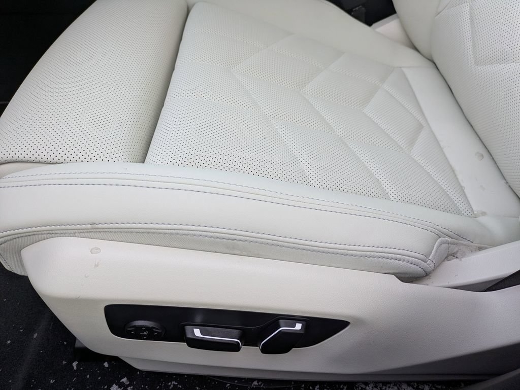 New 2026 BMW 530i xDrive w/ M Sport Package AWD/4WD image 15