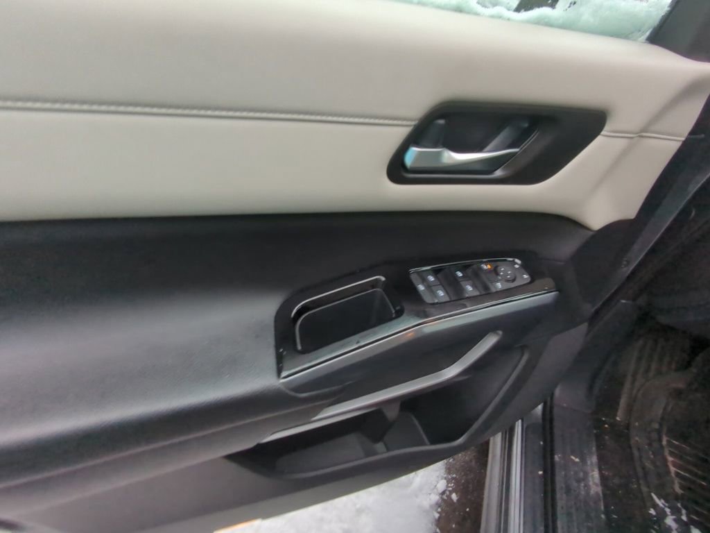 Used 2022 Nissan Pathfinder SL image 8