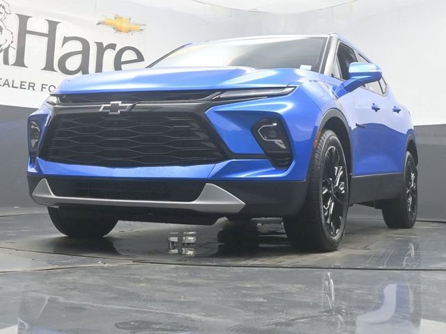 Used 2024 Chevrolet Blazer LT w/ LPO, Black Sport Package image 4