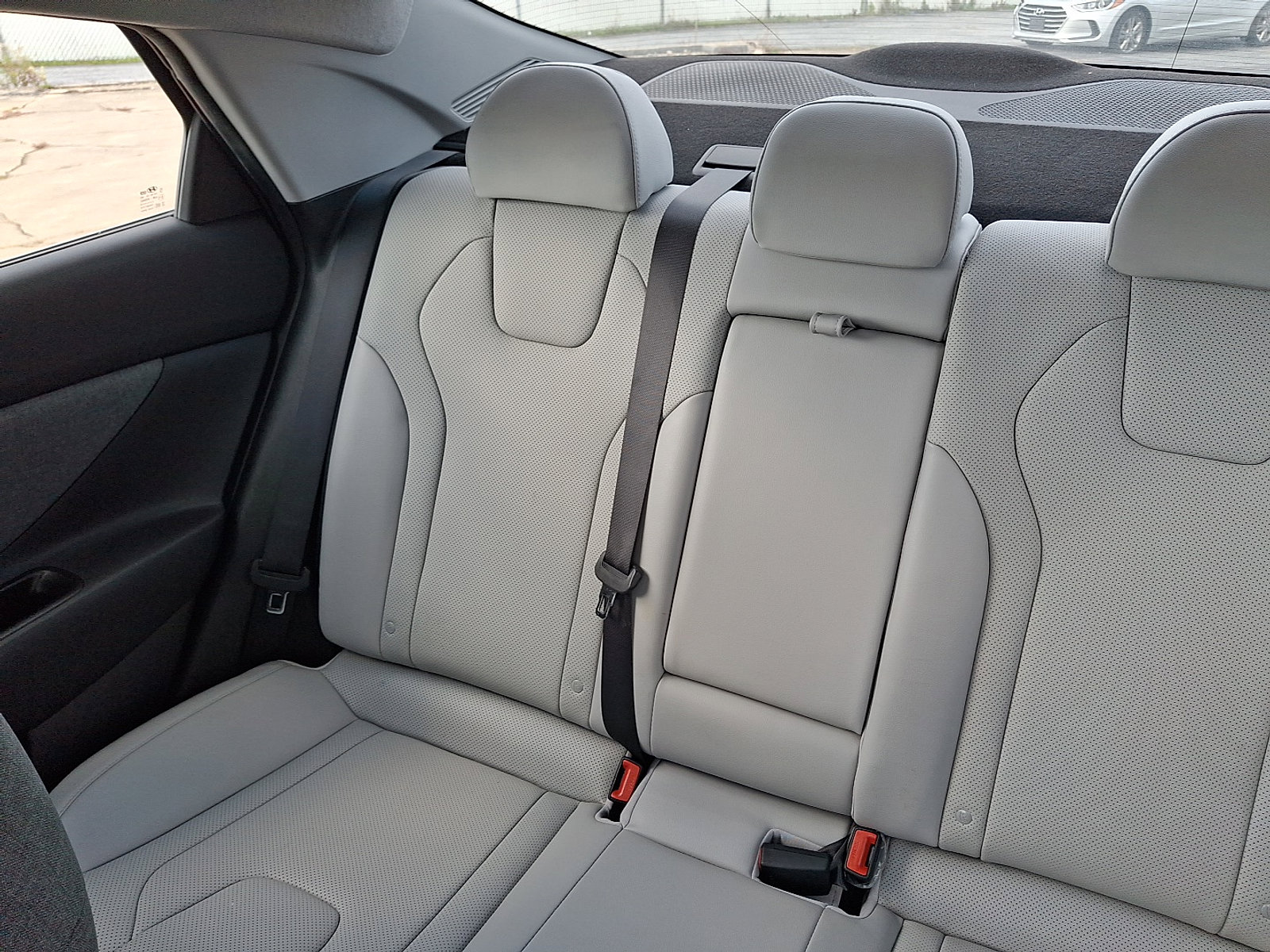 Certified 2023 Hyundai Elantra Limited image 18