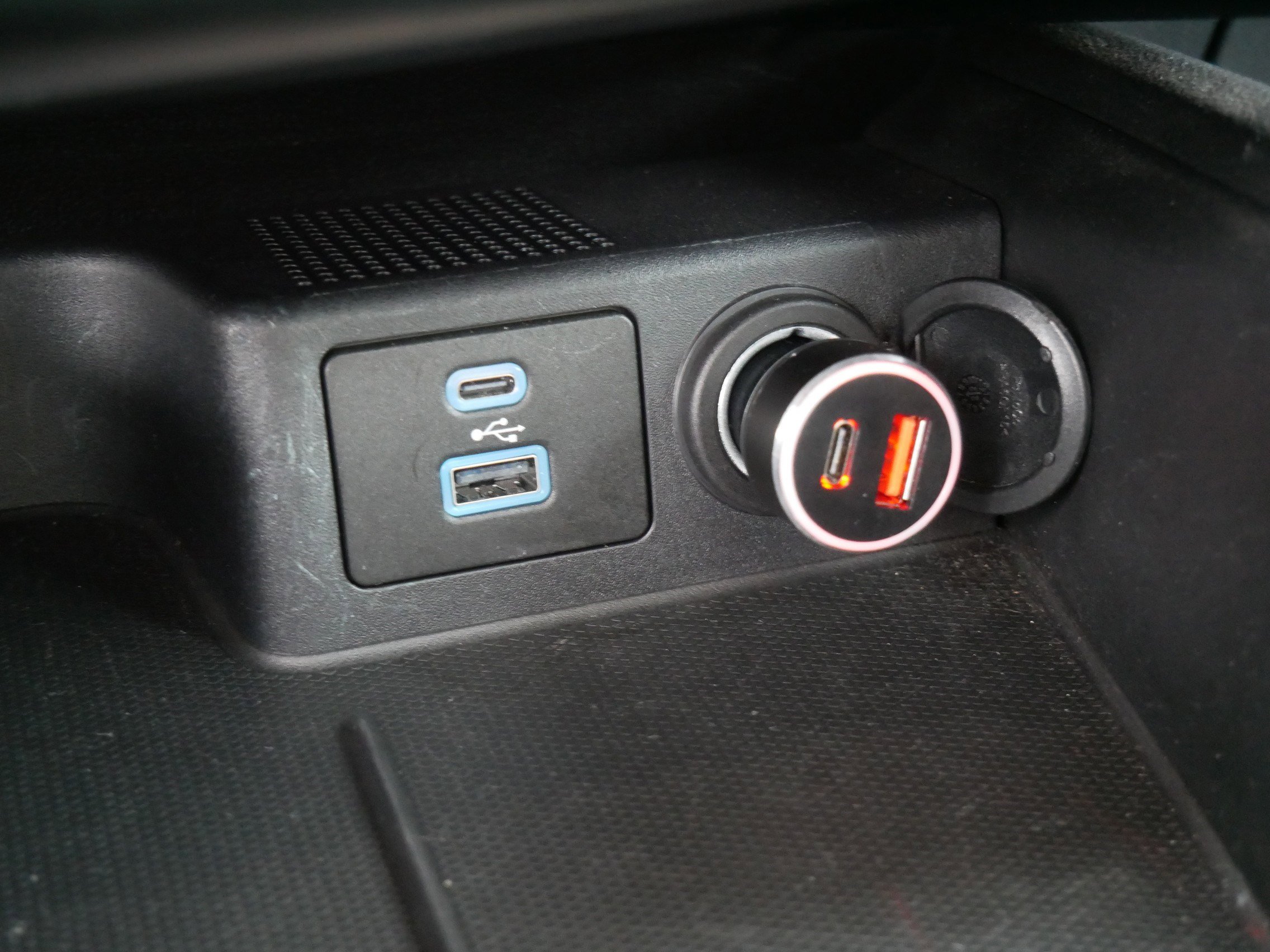 Certified 2023 Ford Escape Active AWD/4WD image 33