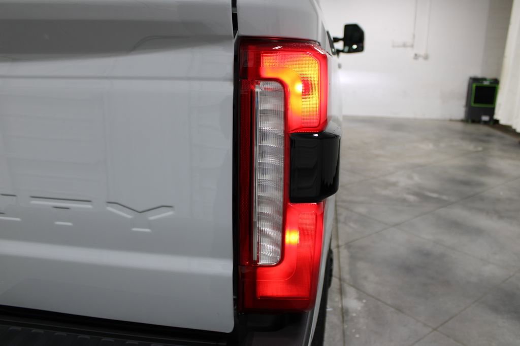 New 2026 Ford F250 XLT w/ XLT Premium Package image 30