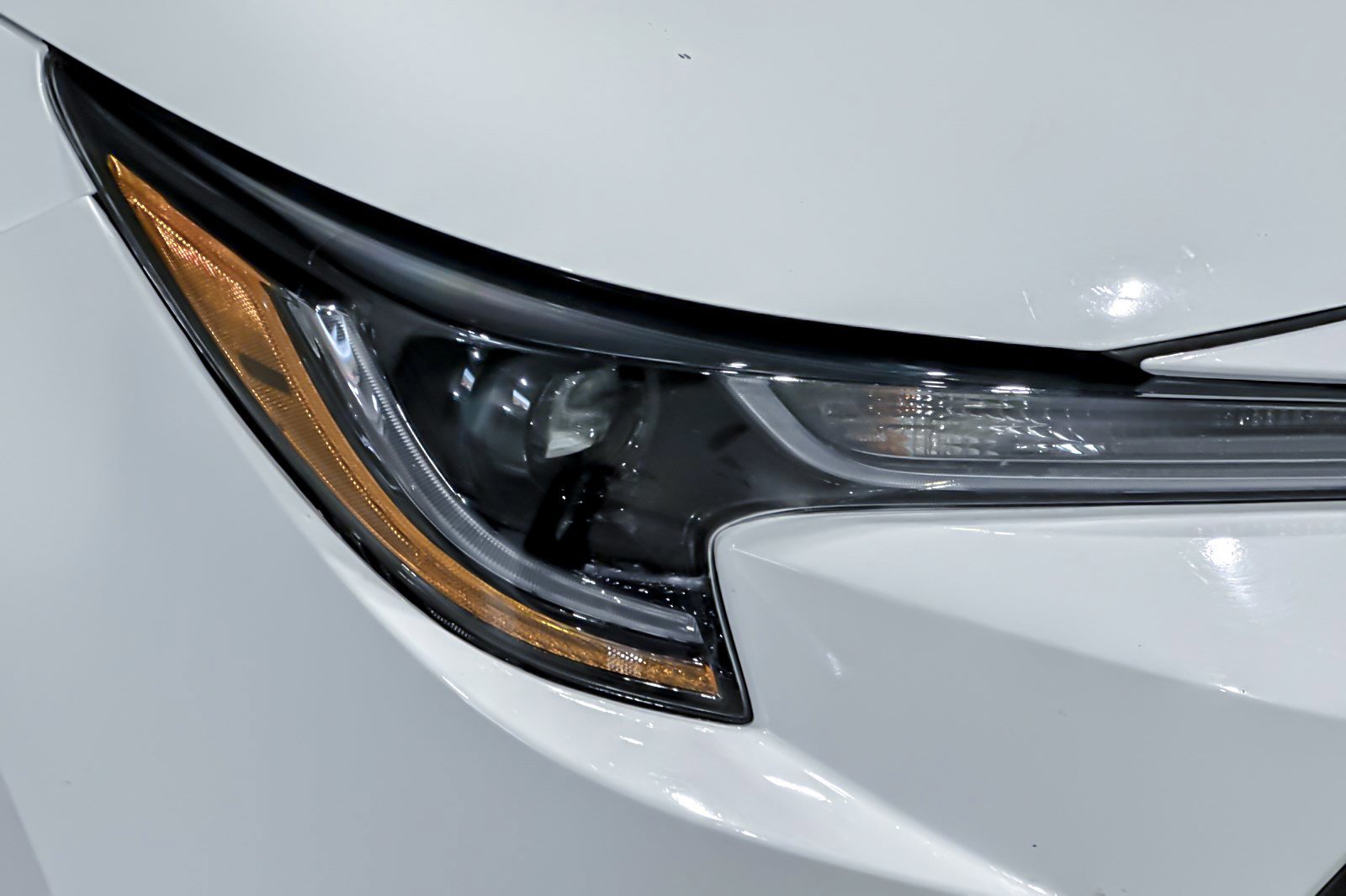 Used 2025 Toyota Corolla LE FWD image 10